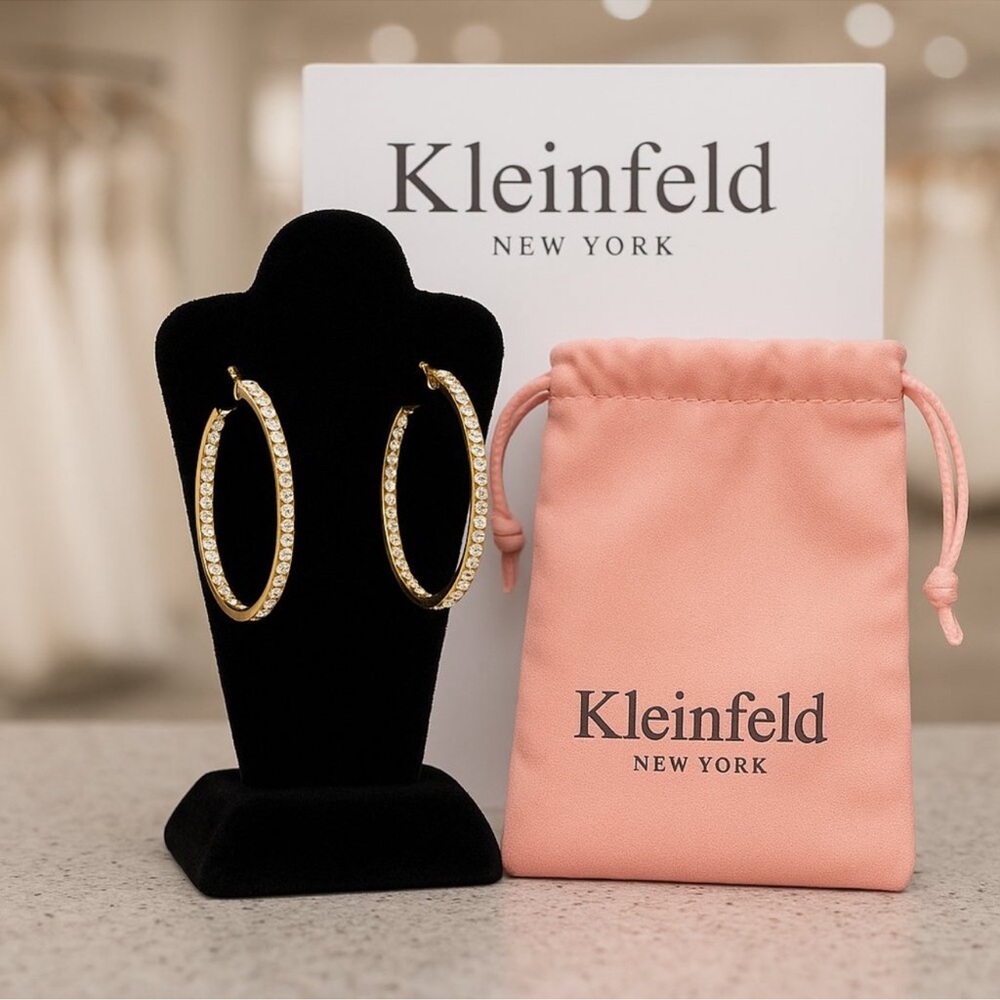 Kleinfeld Gold Tone Pavé Crystal Hoop Earrings Wedding Bridal
Christmas Gift 🤍 - Picture 14 of 16